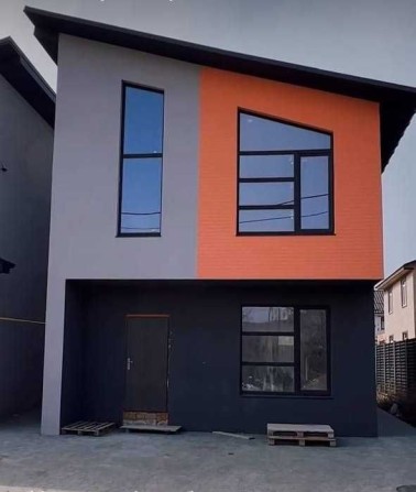 Продаж будинку  у Чорноморці. Можливо під програми - фото 1