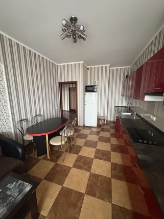 БЕЗ КОМІСІЇ, ВІД ВЛАСНИКА, оренда 2км. кв, бул.Лесі Укр 7-А, Печерськ. - фото 1