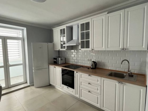 Оренда великої 1 кім. квартири на Митниці по вул.Жужоми Черкассы