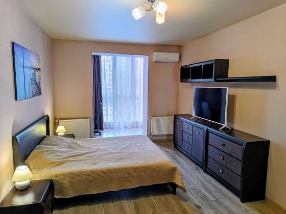 Оренда просторої 1 - кім кв. ЖК "Сімейний" , р-н "Митниця" Черкассы