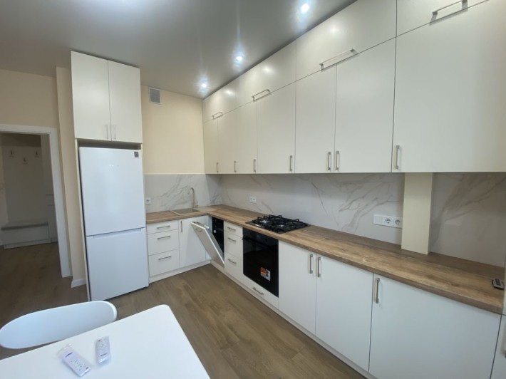 Оренда 1- кімнатної квартири вул.Сечені Затишна та світла + Гардеробна - фото 1