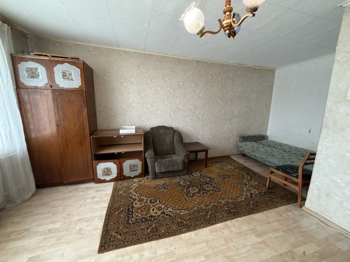 Ореда 1 кк квартири на Вінниченка . Житловий стан , диван , техніка - фото 1