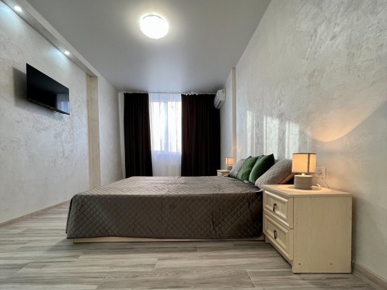 Світло парк, 2 пов, м. Видубичі 10 хв пішки, 1кімнатна Киев