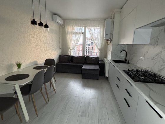 Здам велику 1 кім. новобудову на Щербанюка Черновцы