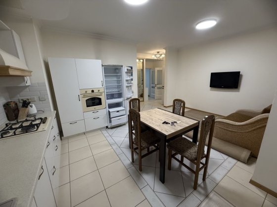 Оренда 2- х кімнатноі квартири по вул Щербанюка Черновцы