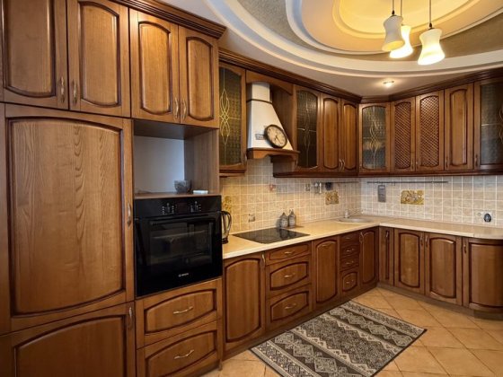 Здам велику 2к.кв з ремонтом на Митниці!Завжди працюють ліфти Черкаси