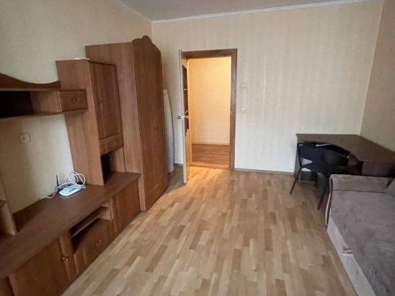 1к Пчілки  Дарницький метро Позняки Осокорки Харківська Киев