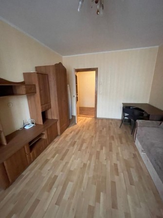 1к Пчілки  Дарницький метро Позняки Осокорки Харківська - фото 1