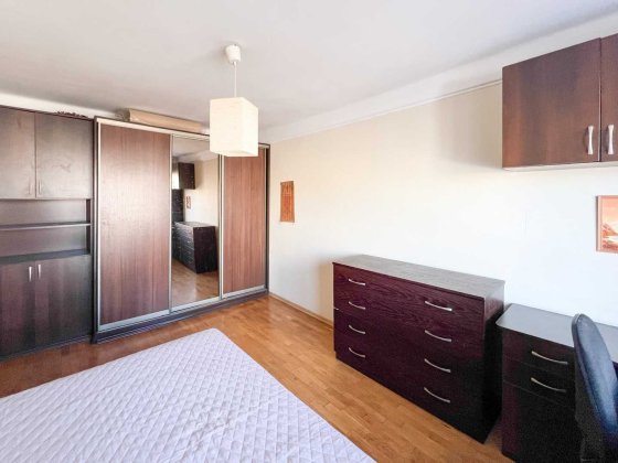 Здається затишна двокімнатна квартира, Будівельників 11, метро Дарниця Київ