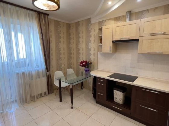 Терміново! Оренда квартири в ЖК " Чотири сезони" Київ