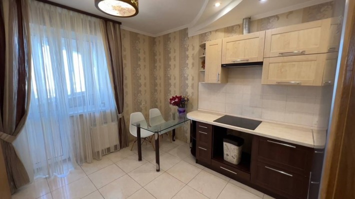 Терміново! Оренда квартири в ЖК " Чотири сезони" - фото 1