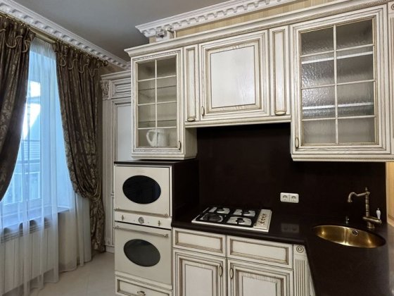 Здам Грушевського 28/2 Центр 2 к Арсенальна  Урядовий квартал Печерс Киев