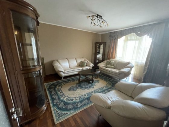 Оренда 3-кімнатної квартири — район Дастора Ужгород