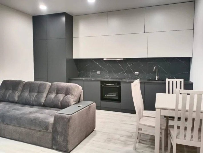 Сдам 2 ком квартиру ЖК Женева газовое отопление подземный паркинг - фото 1