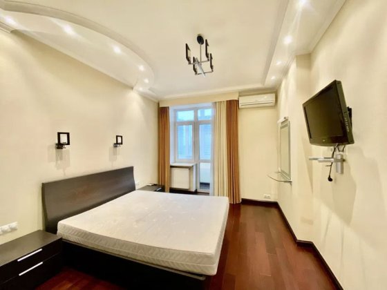 Оренда  2 кім. квартири! Печерськ! Євгена Коновальца, 32Г! Київ