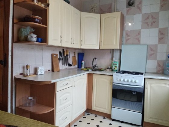 Без комиссии на 12 квартале от хозяина сдам однокомнатную чешку Дніпро