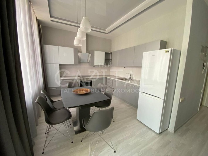 Оренда 3-к квартири, Центр міста, Палац спорту. - фото 1