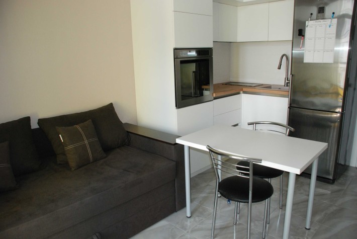 Аренда.  ЖК Медовый. Кадетский гай, 12. Есть генератор. - фото 1