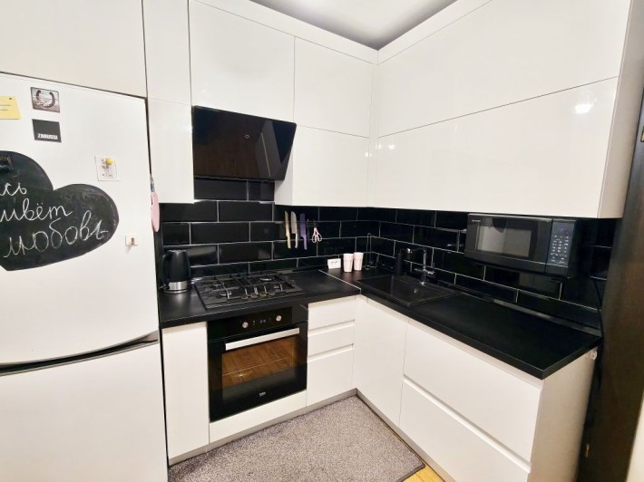 Оренда 3х кімнатної квартири у Вознесенівському р-ні (Соборний 212) - фото 1