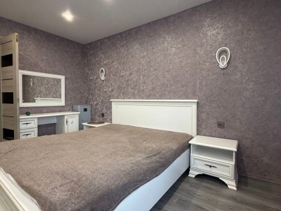 Оренда двокімнатної квартири біля глобала.