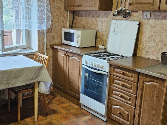 Сдам 1 ком. квартиру ул. Милютенко м.Черниговская пешком 12 мин. Київ