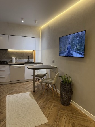 Сдам 1 ком. Центр, Мост Сити, Харьковская 4, Миронова, новый ремонт. - фото 1