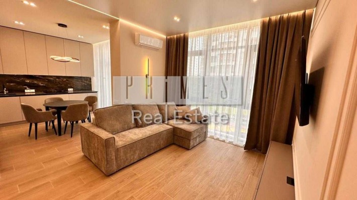 Аренда 3к квартиры 100м2, ЖК Новопечерские Липки, ул. Верхогляда, 17Б - фото 1