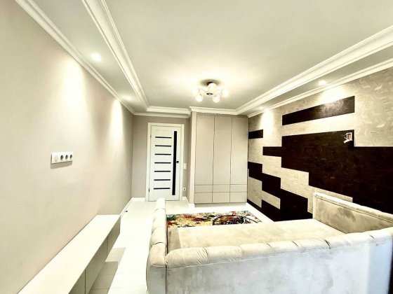 В довгострокову оренду трикімнатна квартира по вул. Козака Бабури Запорожье