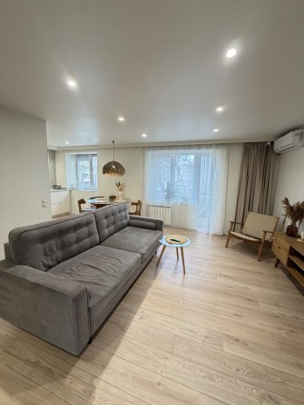 4 кімнатна студія(кухня -вітальня,2 спальні та гардеробна)Фортечна 88 - фото 1