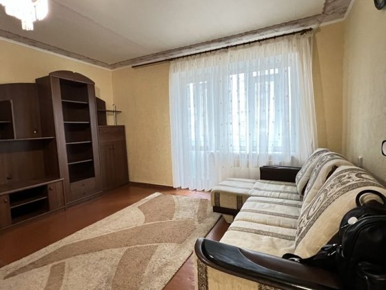 Здається 1 кім на Попова/Незалежності Кропивницький