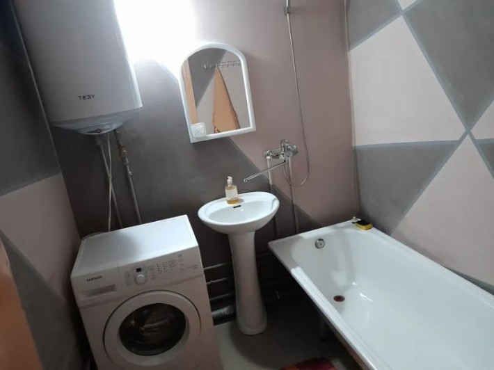 *2х-кімн.* квартира *вул. Г. Десантників* - фото 1