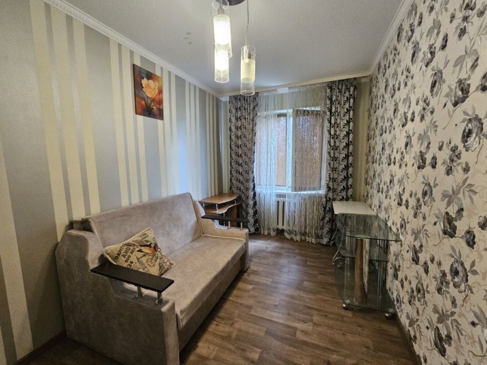 Сдам 2х кв Правый берег Победа 3 Набережная Победы Макдональдс - фото 1