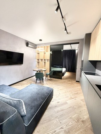 С терассой новый ремонт 3этаж без комиссии снять квартиру Киев аренда - фото 1