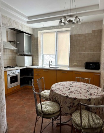 Оренда 2 к квартири в центрі міста - фото 1