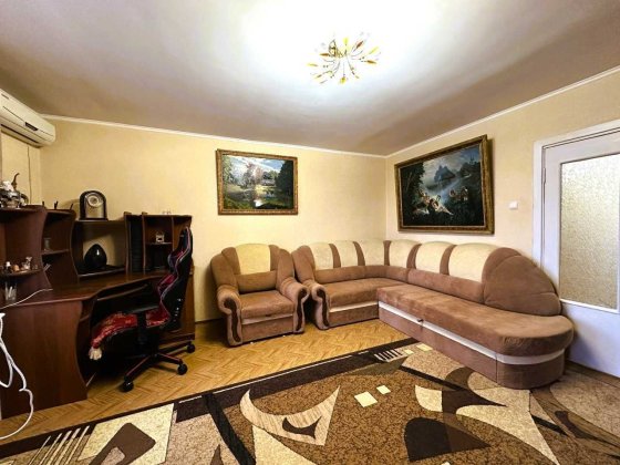 ОРЕНДА 3кімнатна Ревуцького Братства тарасівців Бажана ХАРКІВСЬКА19000 Киев