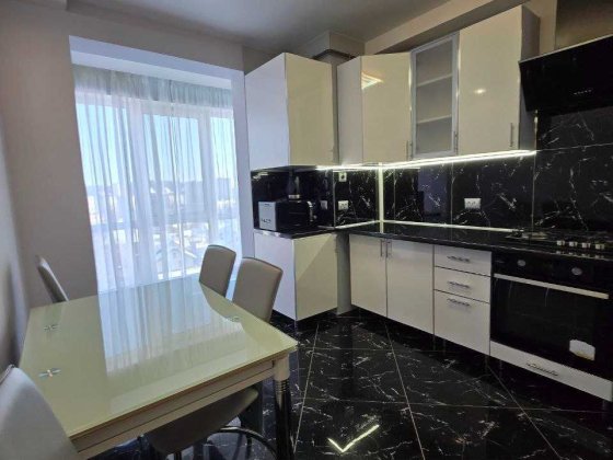 Оренда однокімнатної квартири з краєвидом на Високий Замок Львов