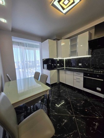 Оренда однокімнатної квартири з краєвидом на Високий Замок - фото 1