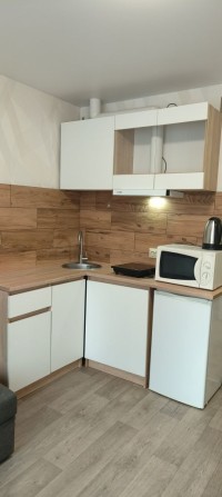 Сдам 1к смарт квартиру студию Победа 6 с новым ремонтом - фото 1