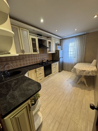 Оренда трикімнатної квартири - фото 1