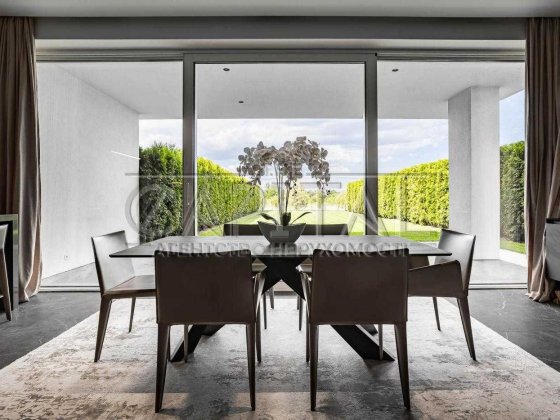 ЕКСКЛЮЗИВНИЙ КОТЕДЖ у престижному клубному містечку «Коник» Киев