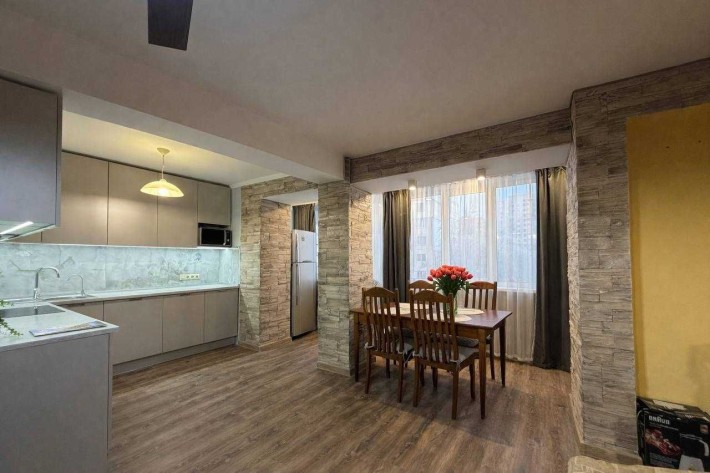 м.Шулявська, 75м2, Олекси Тихого 23, низький поверх - фото 1