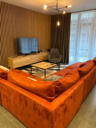 Простора 1-кімнатна 72 м² з великою терасою 12 м², Чорновола 16-В - фото 1