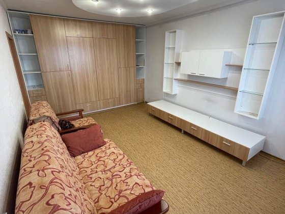 Сдам просторную 1-ком квартиру Тополь 3 Днепр