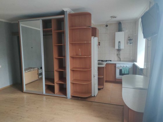 Сдам 2-ух комнатную квартиру на Титова Дніпро