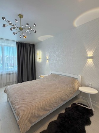 Нова простора квартира з сучасним ремонтом, ще ніхто не жив !!! - фото 1