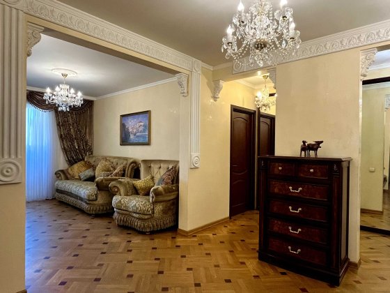 Оренда вишуканої 3-к кварти  з постійним опаленням . Киев