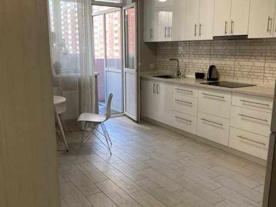 Оренда просторої 2к квартири ЖК Навігатор 3поверх Киев