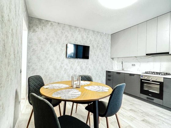 Оренда 2 кім квартири в новобудові 70м2 по вул. Пасічна Львов