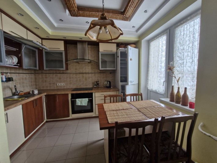 Оренда 3 к квартири, вул. Коцюбинського - фото 1