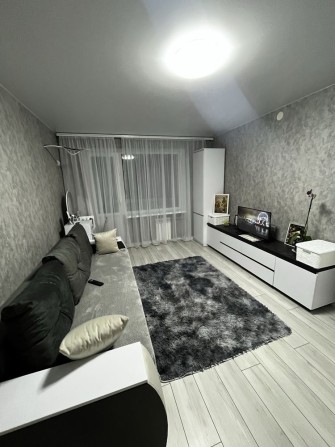 Сдам квартиру с ремонтгм на Коммунаре! - фото 1